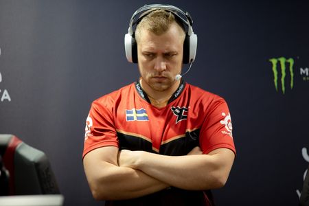 Легендарний гравець Counter-Strike Роберт «RobbaN» Дальстрьом приєднався до освітнього проекту, щоб навчати дітей з нейропсихічними особливостями