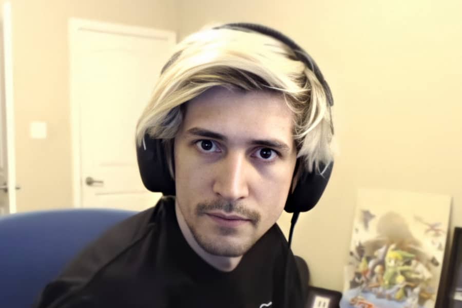 Стример xQc втратив 3,5 мільярда доларів на ставках