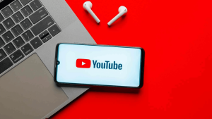 YouTube посилює правила щодо відео лише зі штучним інтелектом