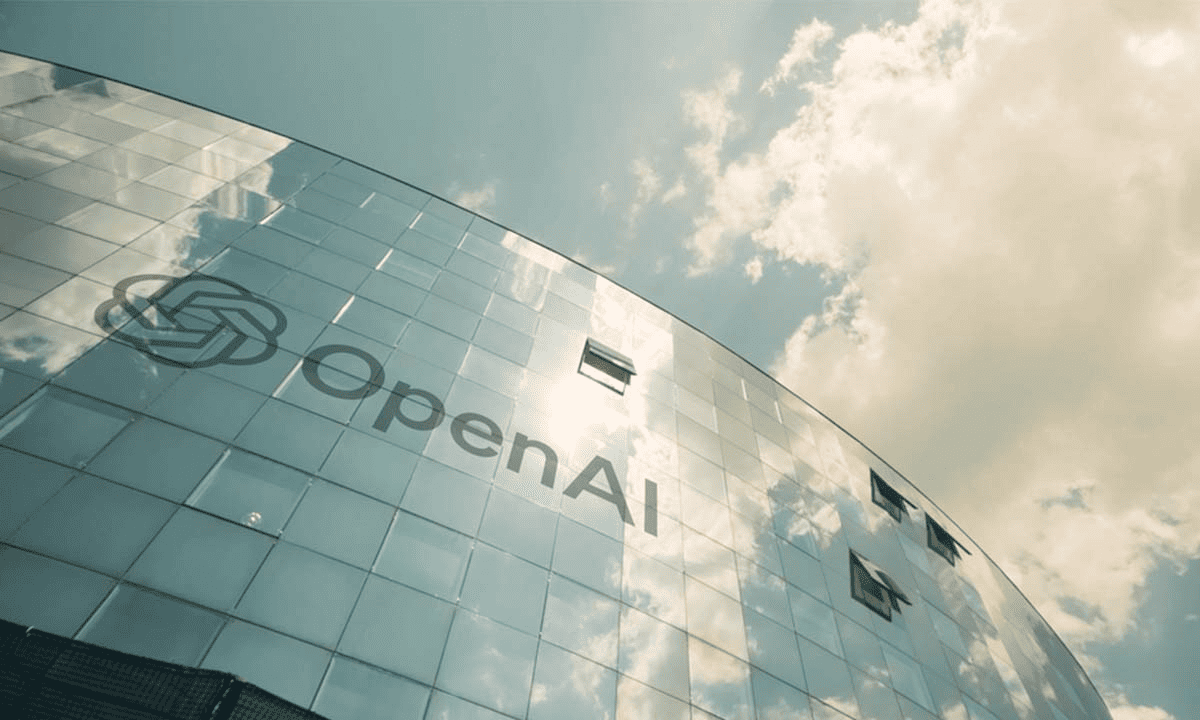 Сем Альтман визнає, що OpenAI стримує сильніші моделі штучного інтелекту