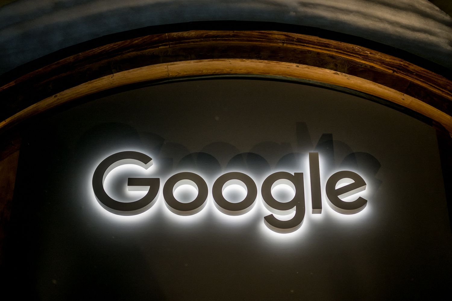 Новий ШІ-агент Google CodeMender допомагає усувати вразливості коду
