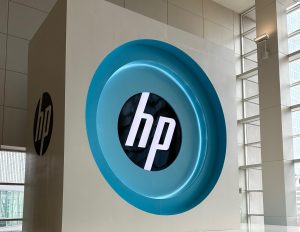 HP скорочує тисячі робочих місць, оскільки штучний інтелект змінює діяльність